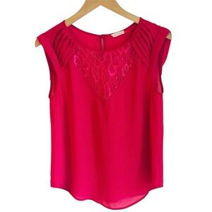 free to fly Deep Pink Sleeveless Top with Lace V Neck Insert Size Medium